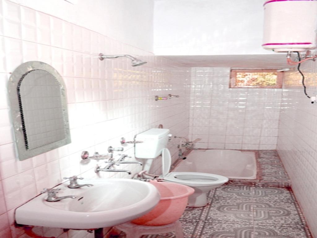 Kasauli Hotel Puri Pokój zdjęcie